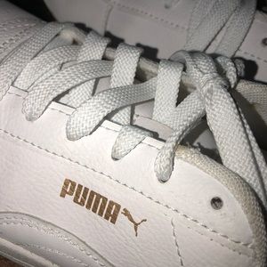 FREE SHIPPING! Puma Carina Sneaker